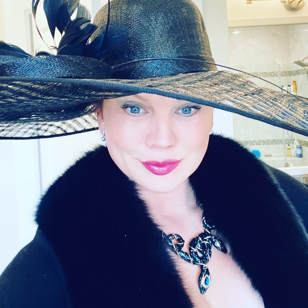 Meet your Posher, Lori